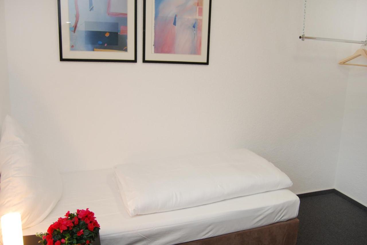 Hotel Rheinischer Hof Erkrath Esterno foto
